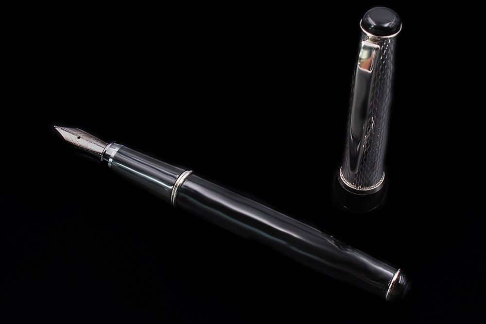 Penna Stilografica Argento e Lacca Nera - vista 4