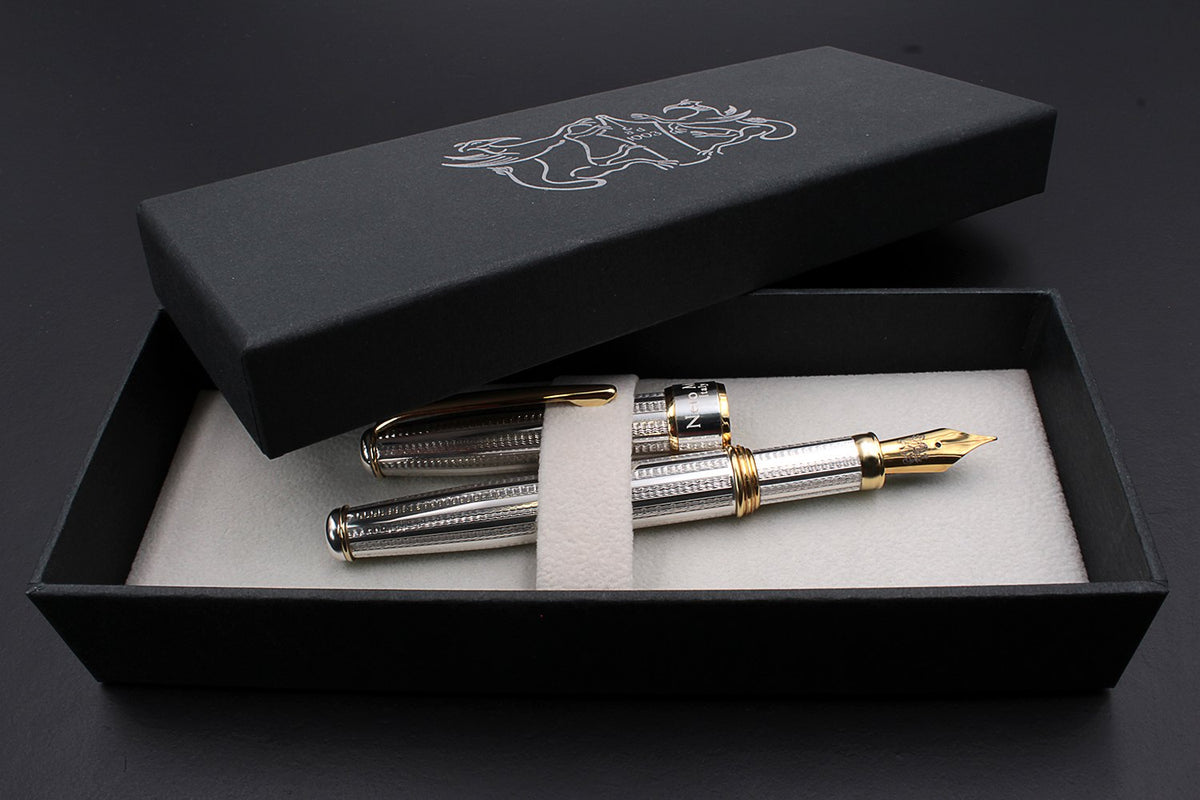 Pluma estilográfica de plata Pompeya - vista 11