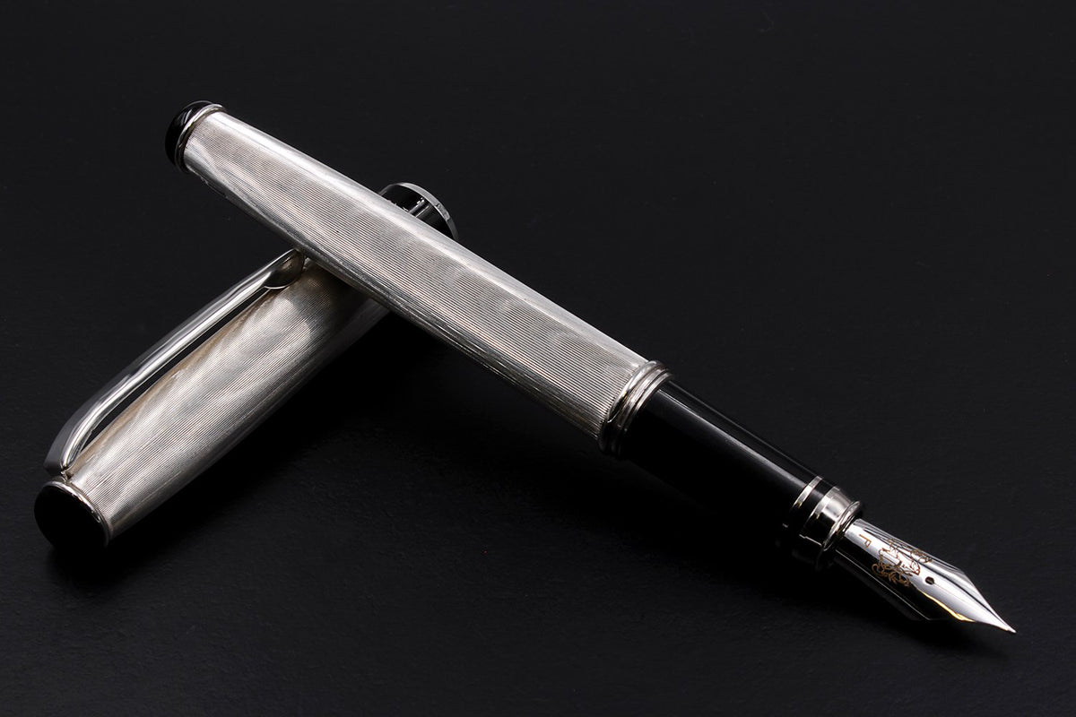 Fountain Pen Silver Silk