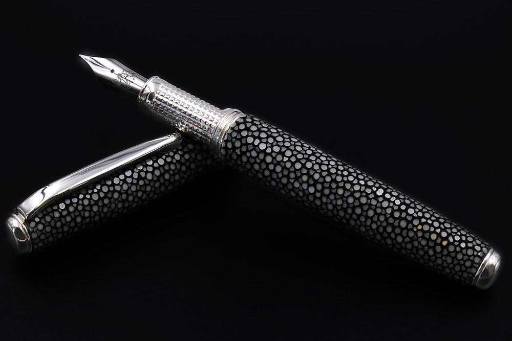 Pluma estilográfica en cuero de raya gris - vista 6
