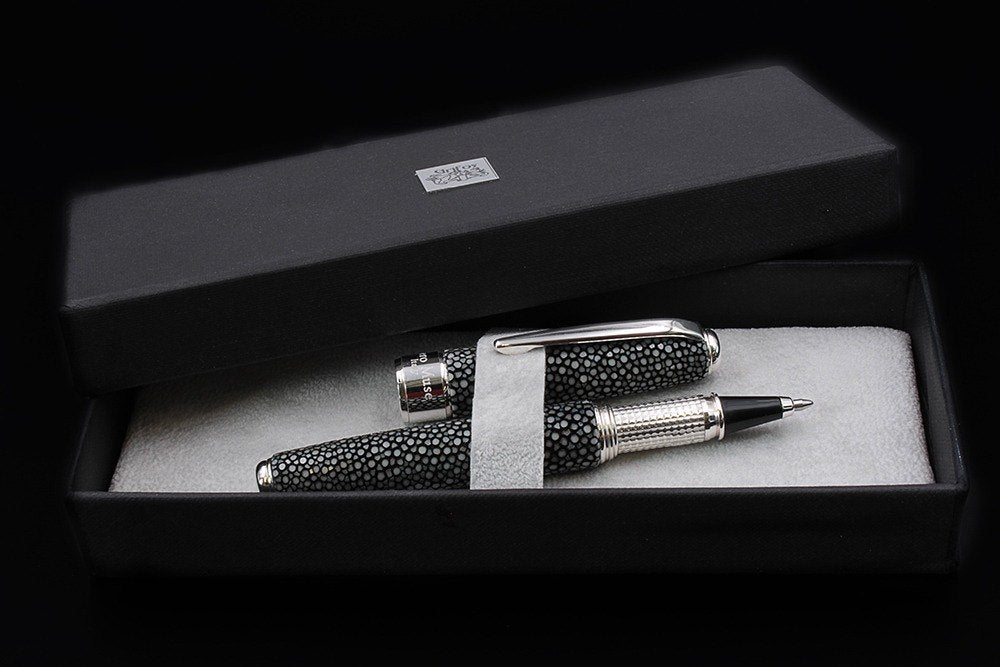 Stylo roller en cuir de raie gris - vue 4