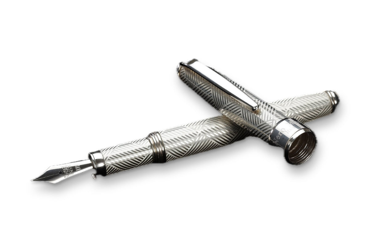 Silver Fountain Pen "Canvas"