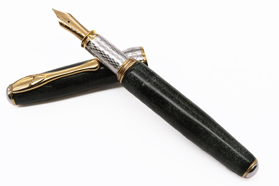 Heart of Stone Fountain Pen – 18K Gold Nib