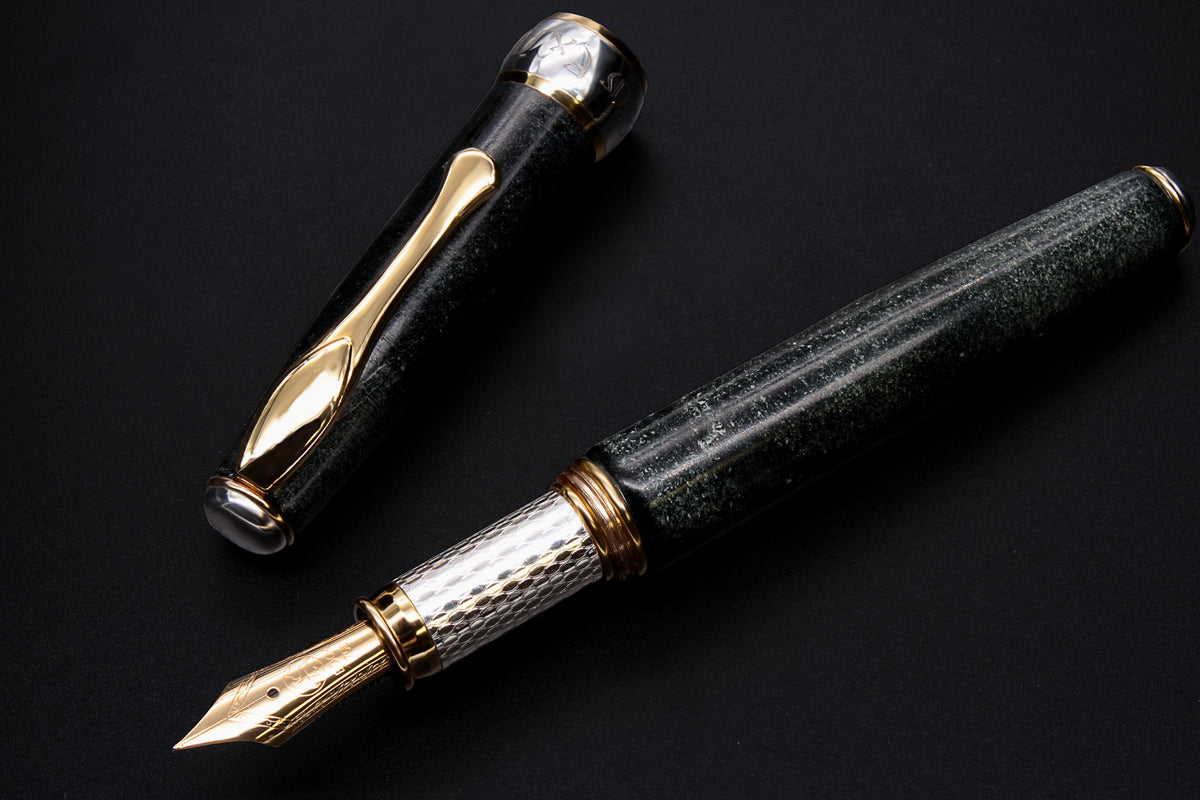 Pluma estilográfica Corazón de piedra – plumín de oro de 18 K - vista 13