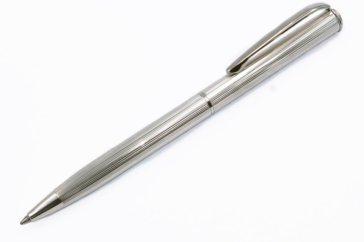 Kugelschreiber Feine Linien aus Silber