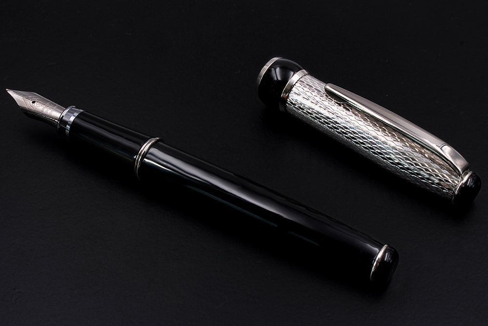 Penna Stilografica Argento e Lacca Nera - vista 2
