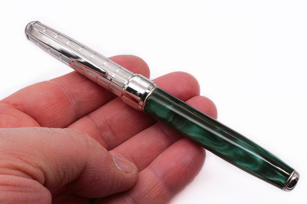 Penna Stilografica Argento e Resina Verde - vista 3