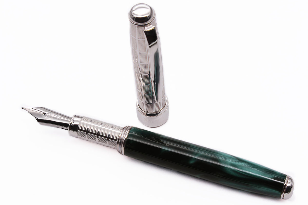 Penna Stilografica Argento e Resina Verde - vista 4