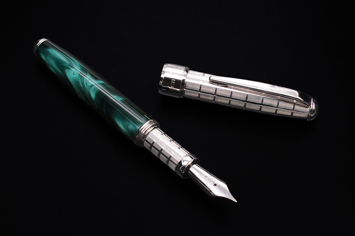 Penna Stilografica Argento e Resina Verde - vista 11