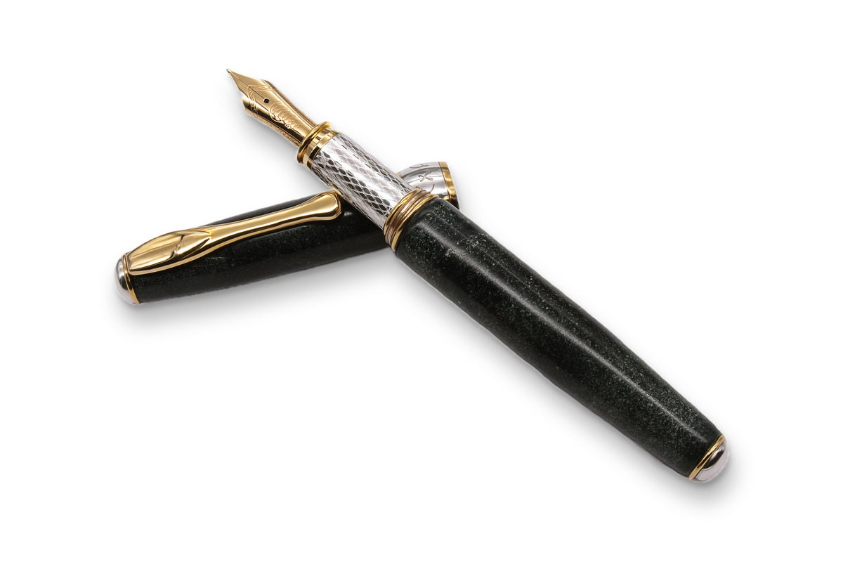 Heart of Stone Fountain Pen – 18K Gold Nib