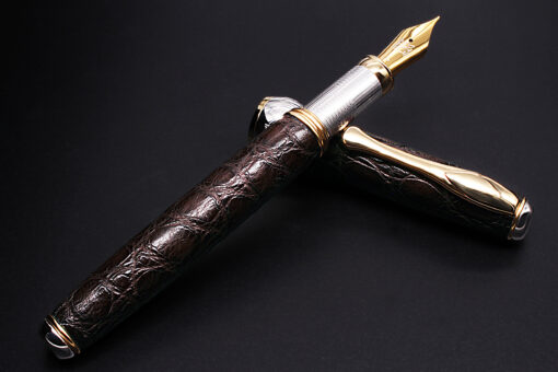 Alligator leather fountain pen