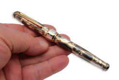 Alternative view of Penna Stilografica Opus Incertum in Argento Ispirata all’Antica Roma